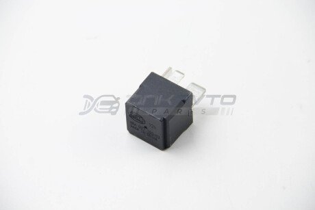 Реле 12 V 50 A HELLA 4RA007793-031