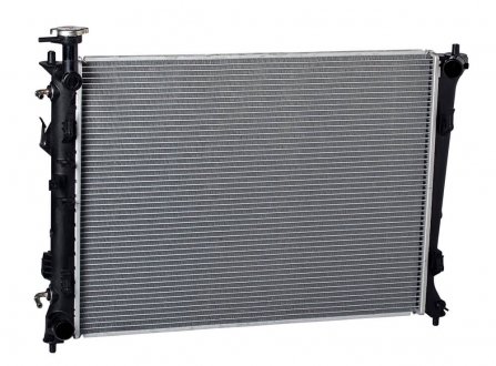 Радиатор охлаждения Cerato 1.6/2.0 (09-) АКПП LUZAR LRc 081M1 (фото 1)