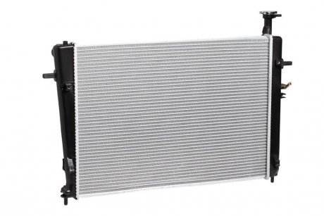 Радиатор охлаждения Sportage 2.0/2.7 (04-) АКПП (размер сердцевины 640*448*18) LUZAR LRc 0885 (фото 1)