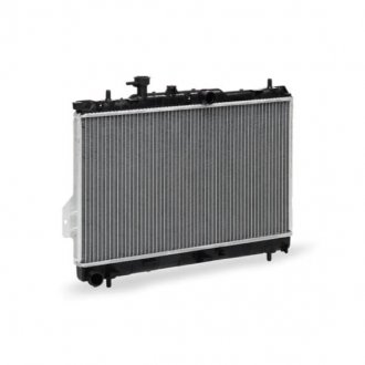 Радиатор охлаждения (алюм) Matrix 1.6/1.8 (01-) МКПП LUZAR LRc HUMx01101