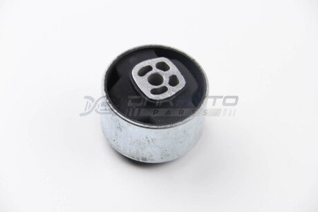 Сайлентблок опоры ДВС Peugeot 307, 407/Citroen C4 (02-) Metalcaucho 04428 (фото 1)