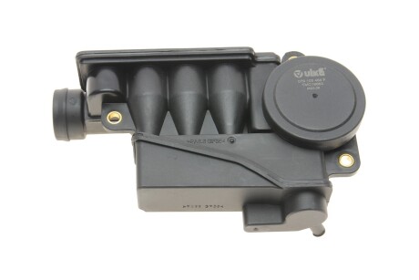 Фильтр системы вентиляции картера (маслоотделитель) Audi A6 (05-11),A8 (04-11),A8 (07-12) 4.2L Vika 11031795601